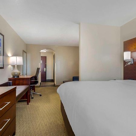 Comfort Suites Benbrook Ngoại thất bức ảnh