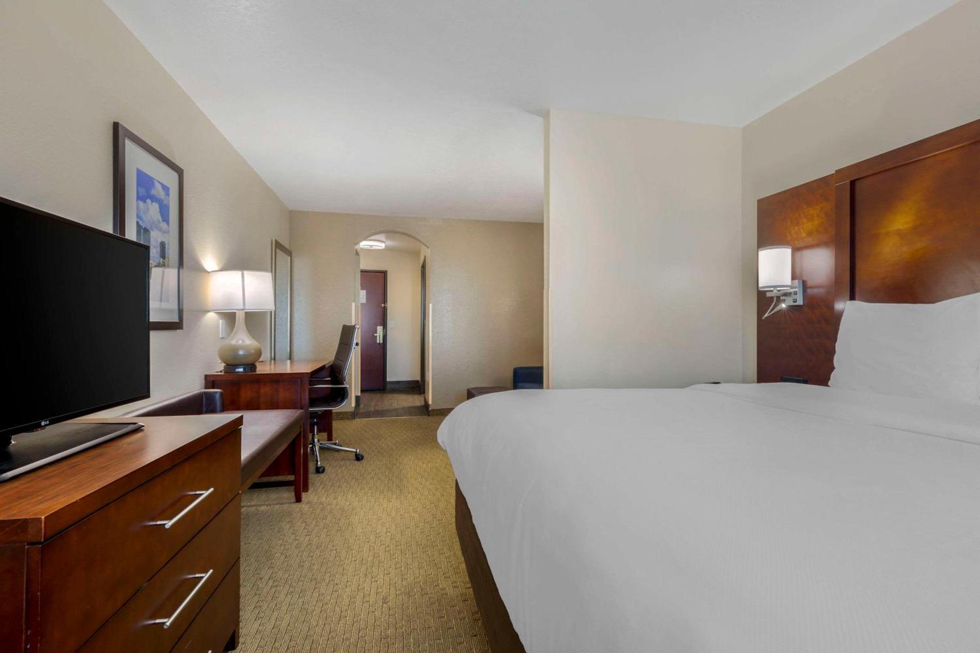 Comfort Suites Benbrook Ngoại thất bức ảnh