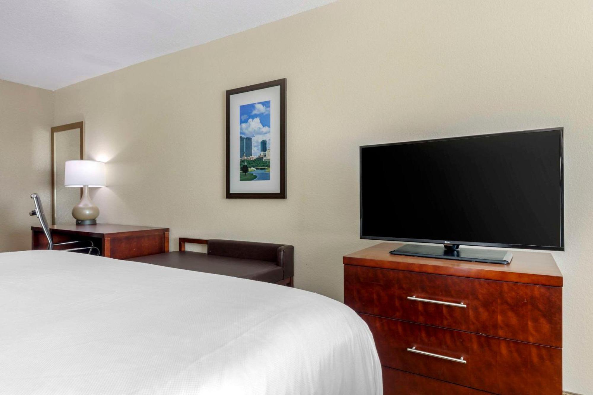 Comfort Suites Benbrook Ngoại thất bức ảnh
