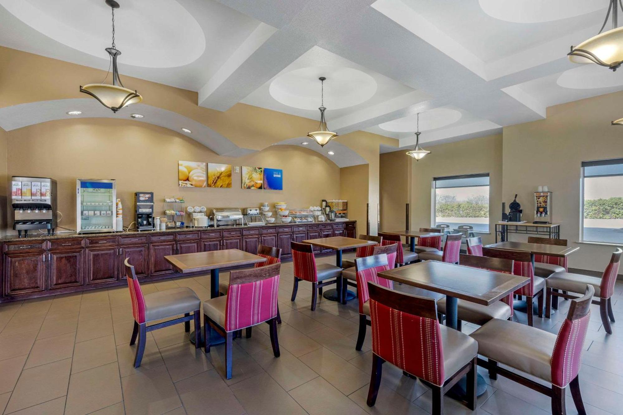 Comfort Suites Benbrook Ngoại thất bức ảnh